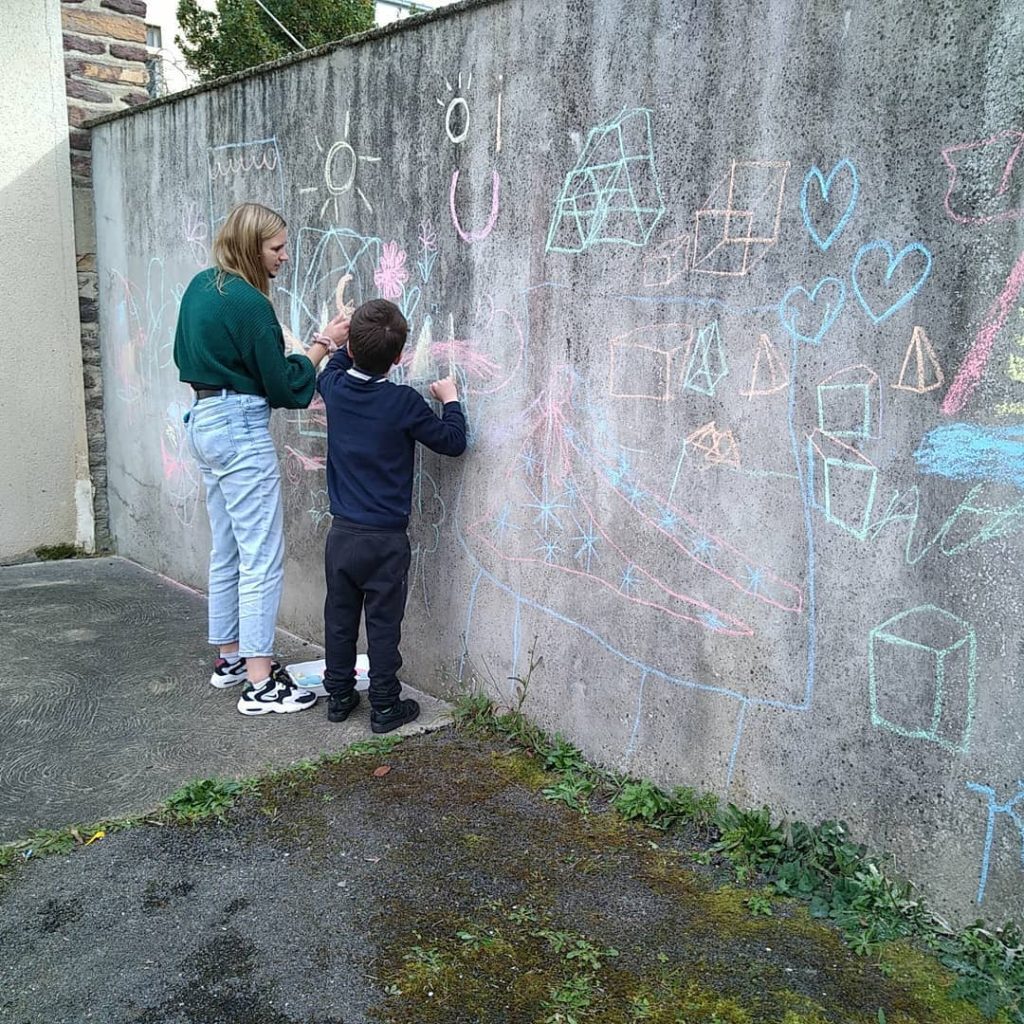 En attendant la fresque, échauffement sur le mur gris